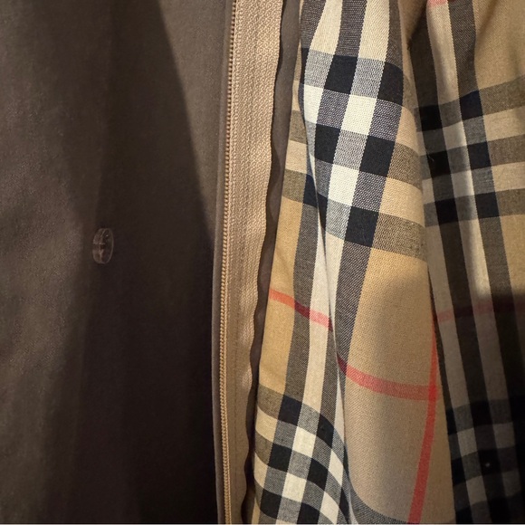 Burberry Oversized Trench Coat in Green Size 44 checked lining - Picture 5 of 10